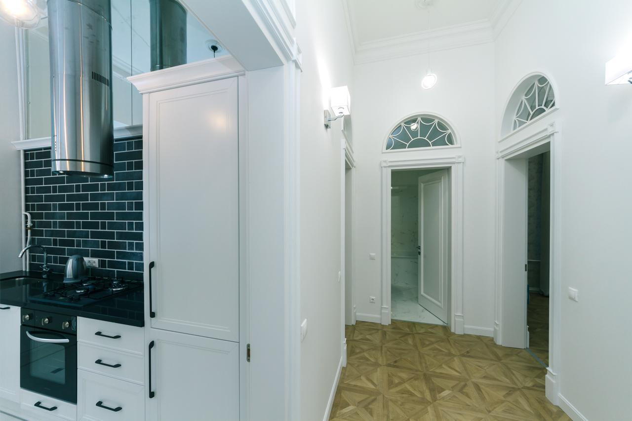 Vip Apartment Near Kreschatyk, 31А Pushkinska Street Kiev Eksteriør bilde