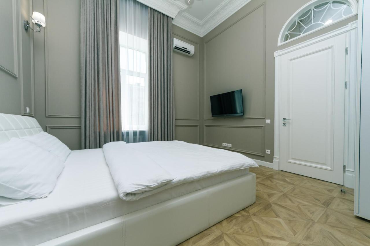 Vip Apartment Near Kreschatyk, 31А Pushkinska Street Kiev Eksteriør bilde