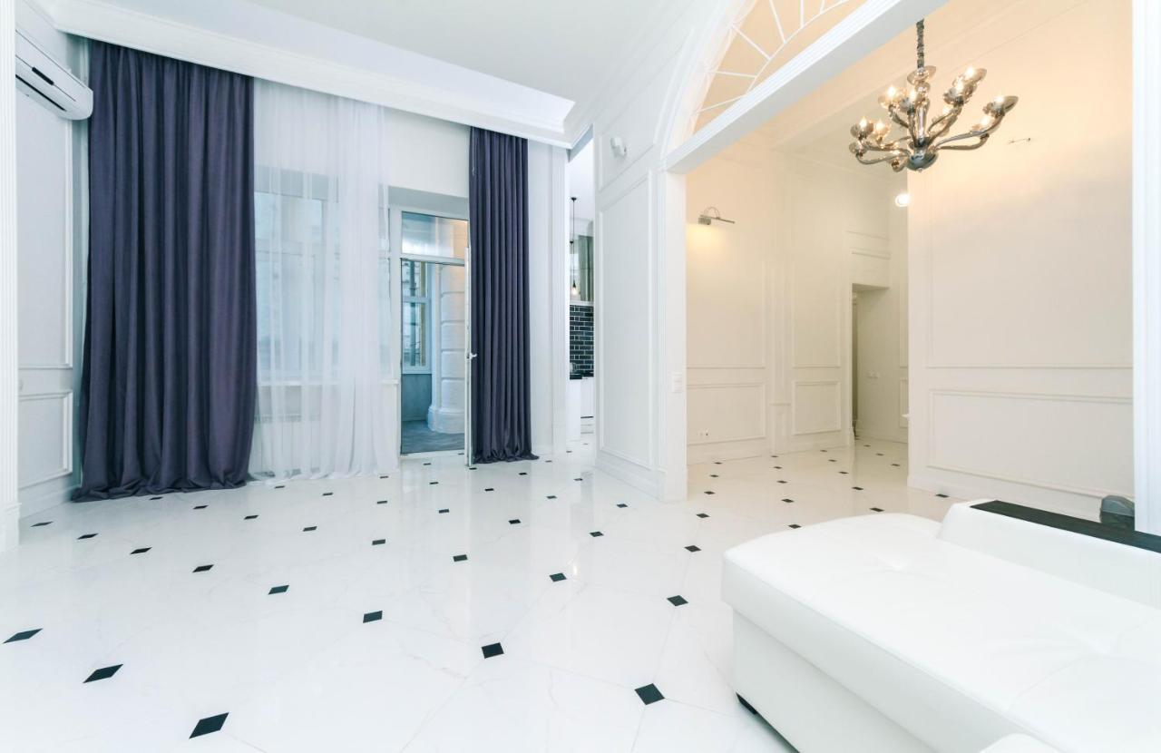 Vip Apartment Near Kreschatyk, 31А Pushkinska Street Kiev Eksteriør bilde